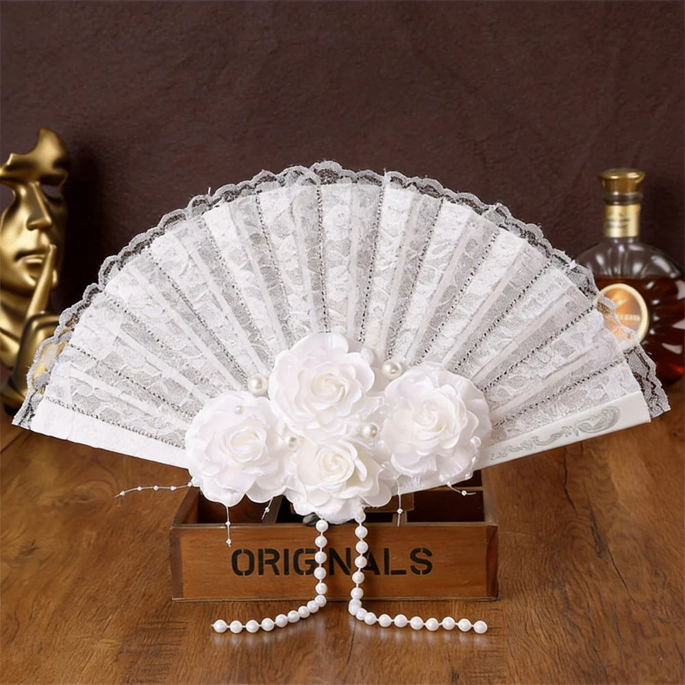 A wedding decoration fan, snow white art flower decoration wedding supplies, suitable for bridal engagement and wedding season, Oasis Select