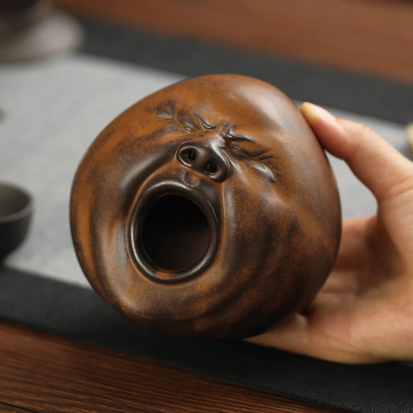 Retro Chinese Style Ceramic Incense Burner, Traditional Sandalwood Censer for Home Living Room Tea House Zen Decor Oasis Select