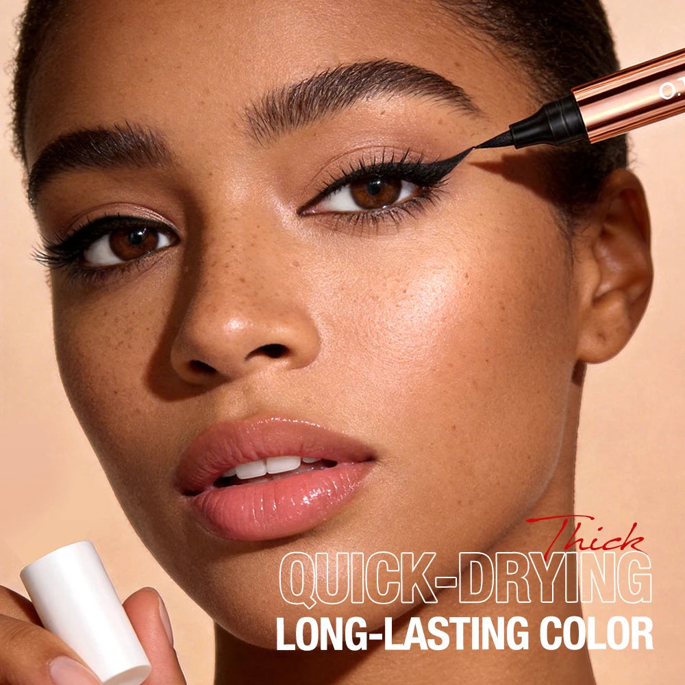 O.TWO.O Dual-Ended Stamp Liquid Eyeliner – Waterproof Cat Eye