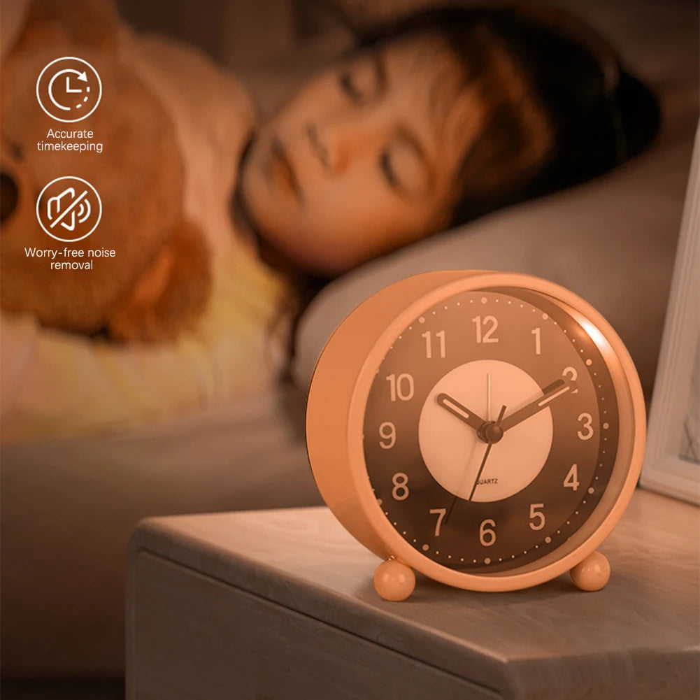 Retro Glow-in-the-Dark Battery Desk Alarm Clock – Silent