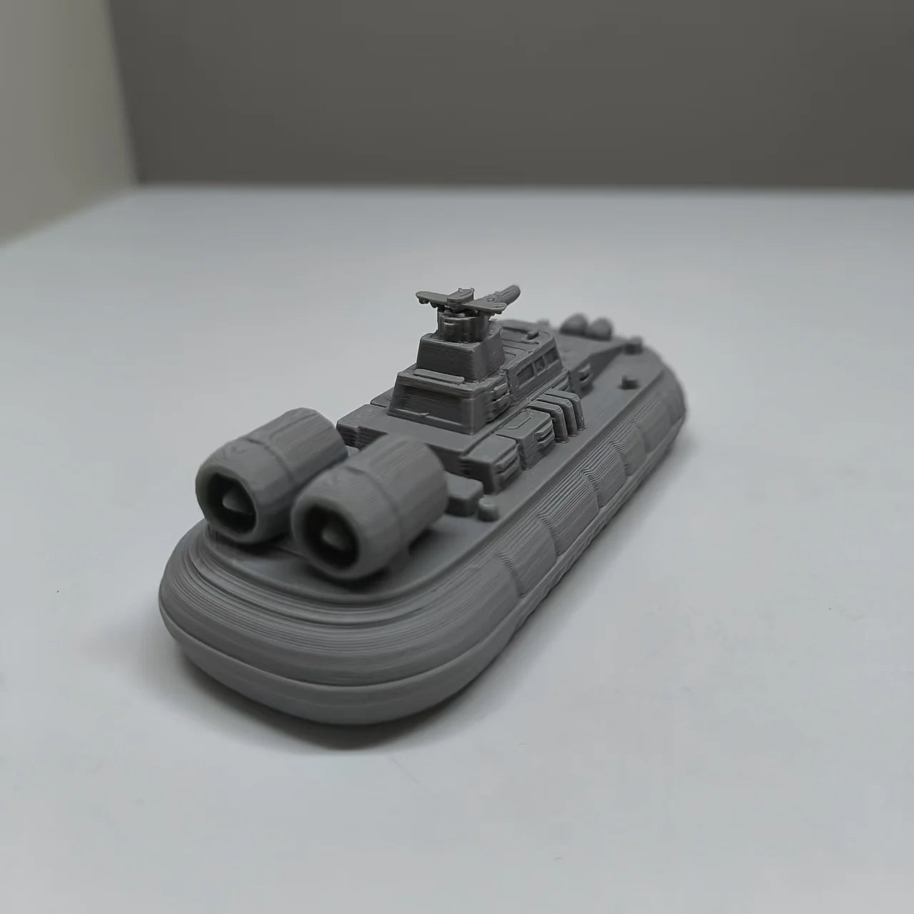 Military Hovercraft Miniature Model - Detailed Amphibious Assault Craft, Wargaming Terrain Vehicle for Tabletop & Diorama Oasis Select