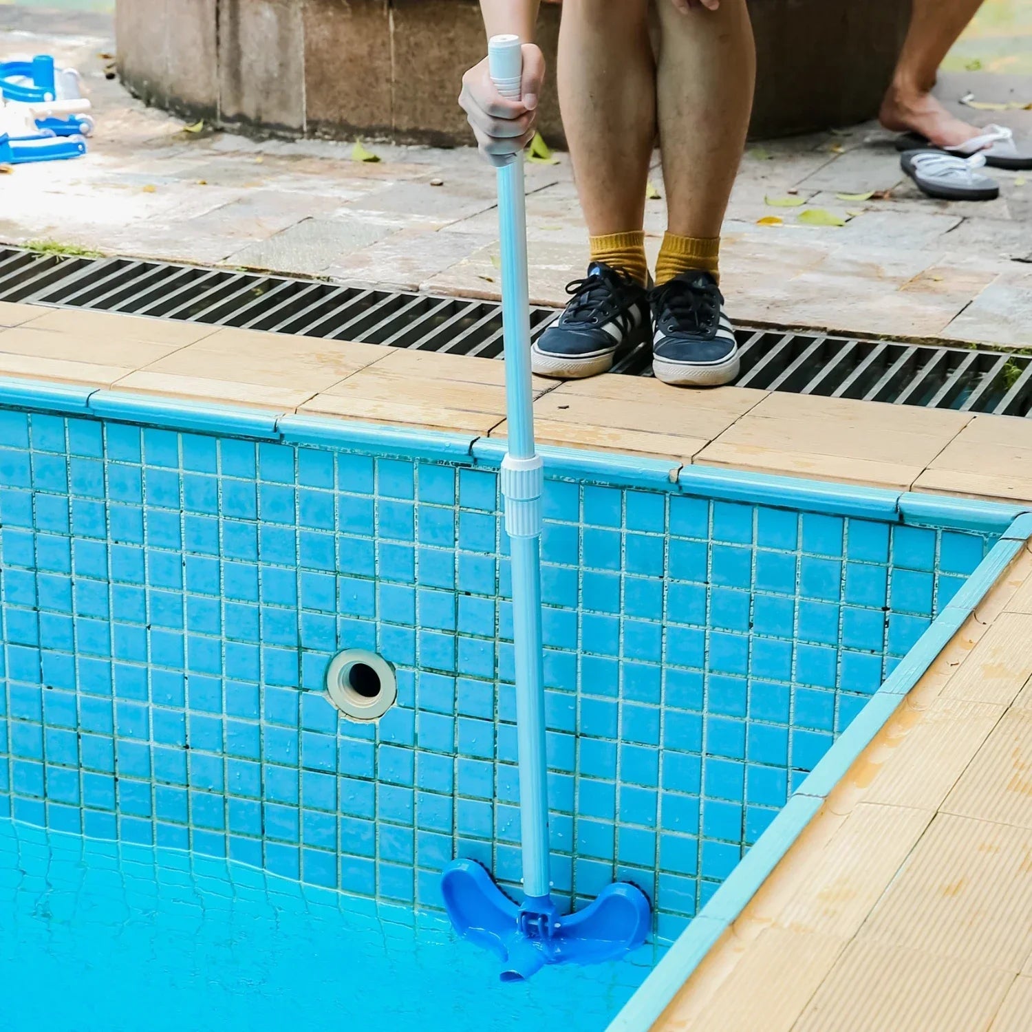 Underwater Vacuum Pool Cleaner Portable Cleaning Tool for Above Ground Inground Swimming Pool Landscape Maintenance Use Oasis Select