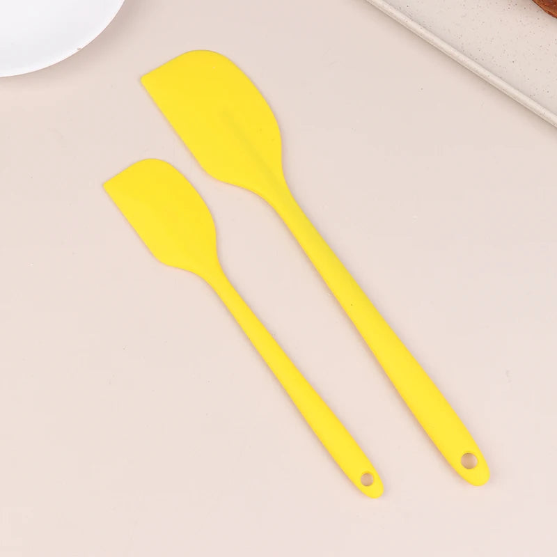 2Pcs Silicone Spatula Set Cake Butter Cream Spatula Kitchen Baking Mixing Tool Non Stick Scraper Chocolate Spreader Smoother Oasis Select Yellow