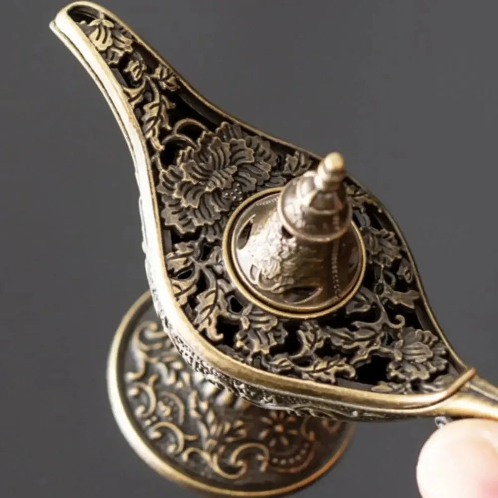 Retro Metal Aromatherapy Burner Elaborate Hollow Carved Cloud Pattern Decor Exotic Style Indoor Fragrance Ornament Elegant Oasis Select