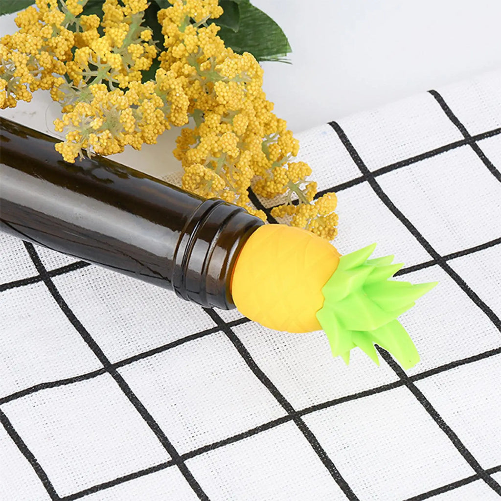Wine Stopper Reusable Pineapple Shape Beverage Preservation Wine Stopper Funny Bottle Topper for Brandy Champagne Vodka Beer Oasis Select