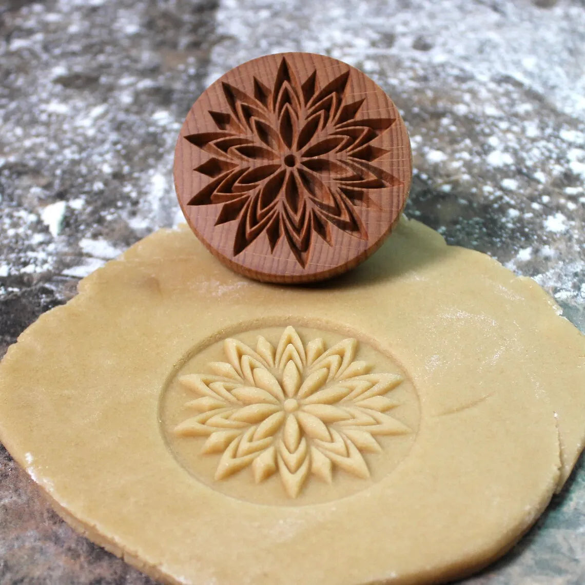 Carving Wood Kitchen Biscuit Mold Carving Cookie Mold Cutter Gingerbread Biscuit Crisp Cake Mold Cookie Stamp Oasis Select Lotus