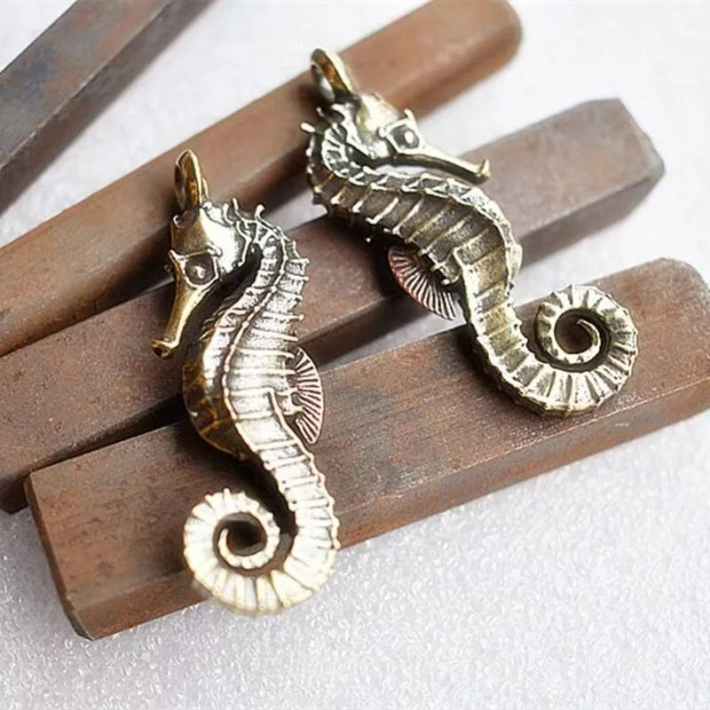 Exquisite Vintage Brass Seahorse Gift 1PCS Statue Key Chain Pendant Fashion Car Key Ring Bag Hanging Handicraft Desktop Ornament Oasis Select