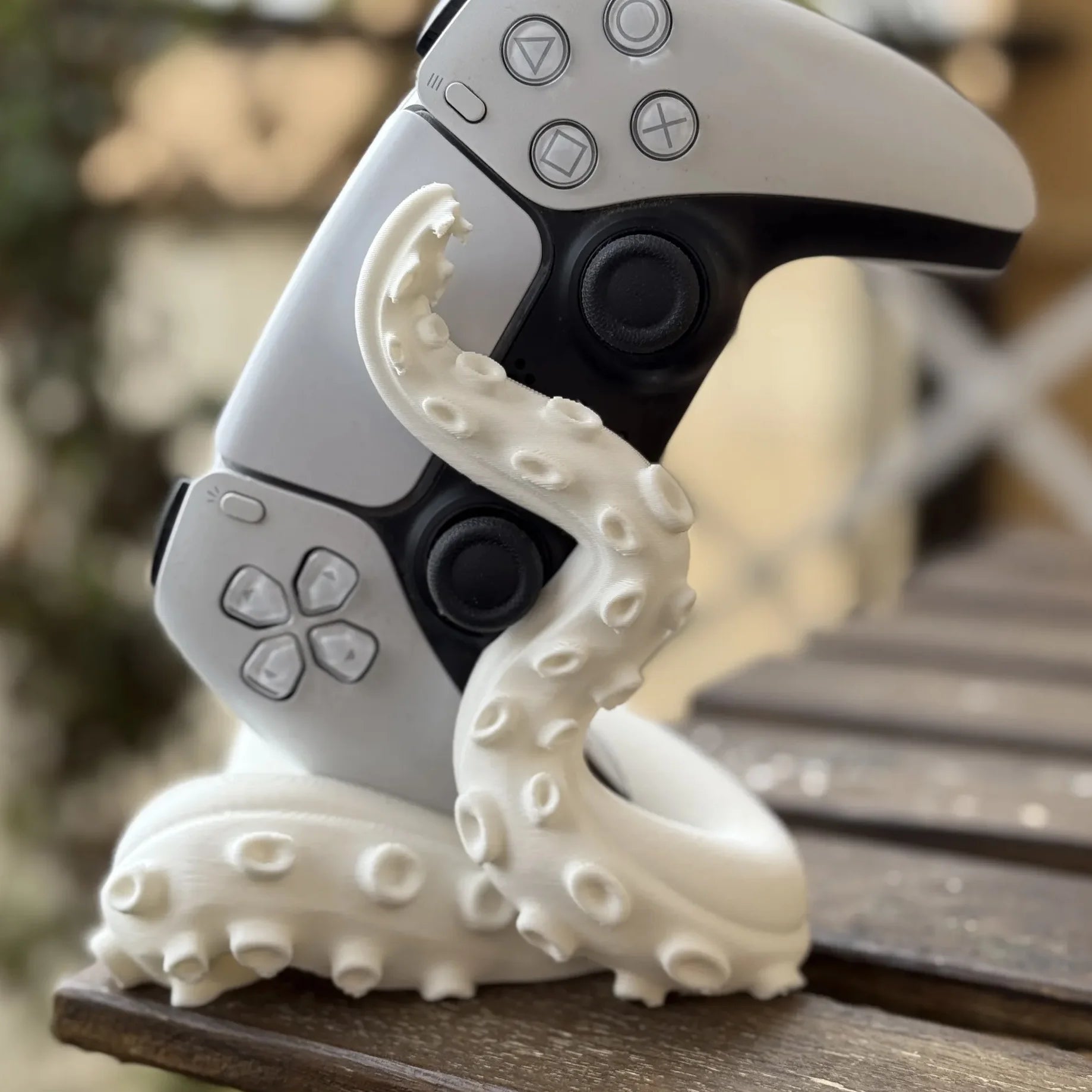 3D Printed Octopus Game Controller Stand Suitable for PS5 Controllers Desktop Stand Holiday Gift Home Decor Statue Ornament Oasis Select White