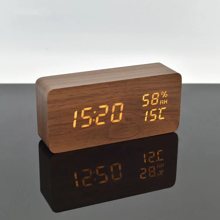 Wood-grain Electronic Desktop Clock Alarm Clock Living Room Retro Digital Log Smart Desk Clock Oasis Select G Charging