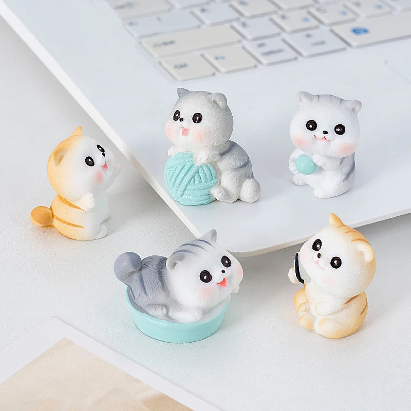 Naughty Resin Small Cat Figurine Mini Cartoon Kitten Ornaments 3D Cat Desktop Decoration Creative Car Mounted Figurines Oasis Select