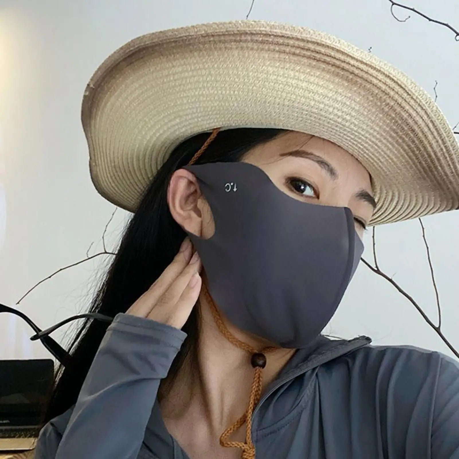 UV Protection Mask Women Cooling Ice Silk Breathable Thin Invisible Face Cover Sunscreen Anti-UV Fashionable Outdoor Face Cover Oasis Select