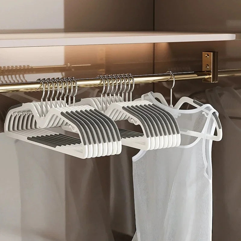 Non-Slip Plastic Hangers -Versatile,Traceless Design for Clothes,Bras & More-Ideal for Home Storage & Retail Display,Hangers Oasis Select