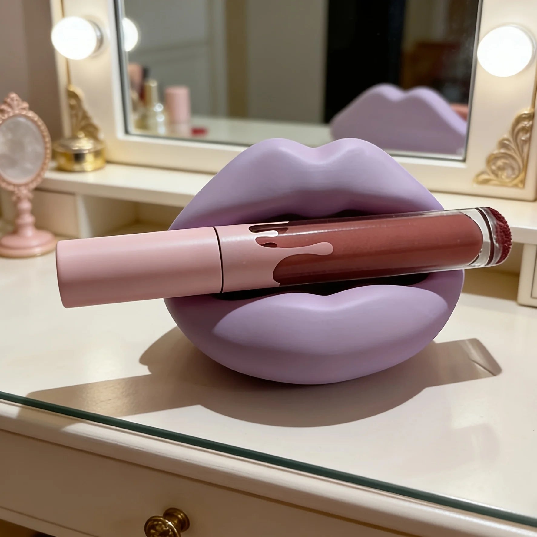Sexy Lip Shaped Lipstick Holder Creative 3D Printing Lipstick Stand Desk Organizers for Makeup Brushes Lip Aesthetic Decor Gifts Oasis Select