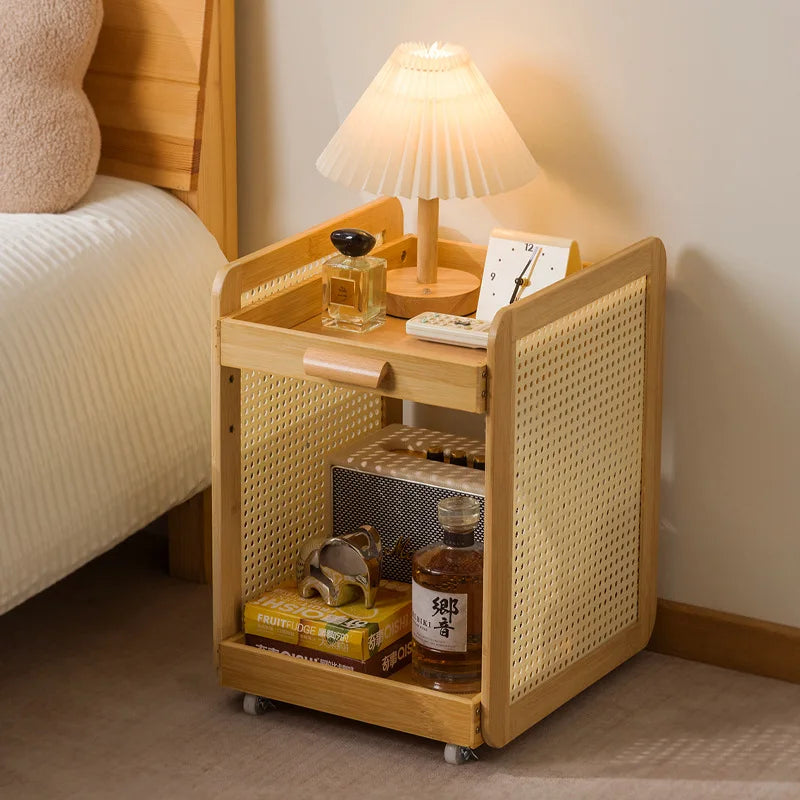 Bedside tables are simple, modern shelves, small cabinets, bedside cabinets, storage, rental room, and removable. Oasis Select