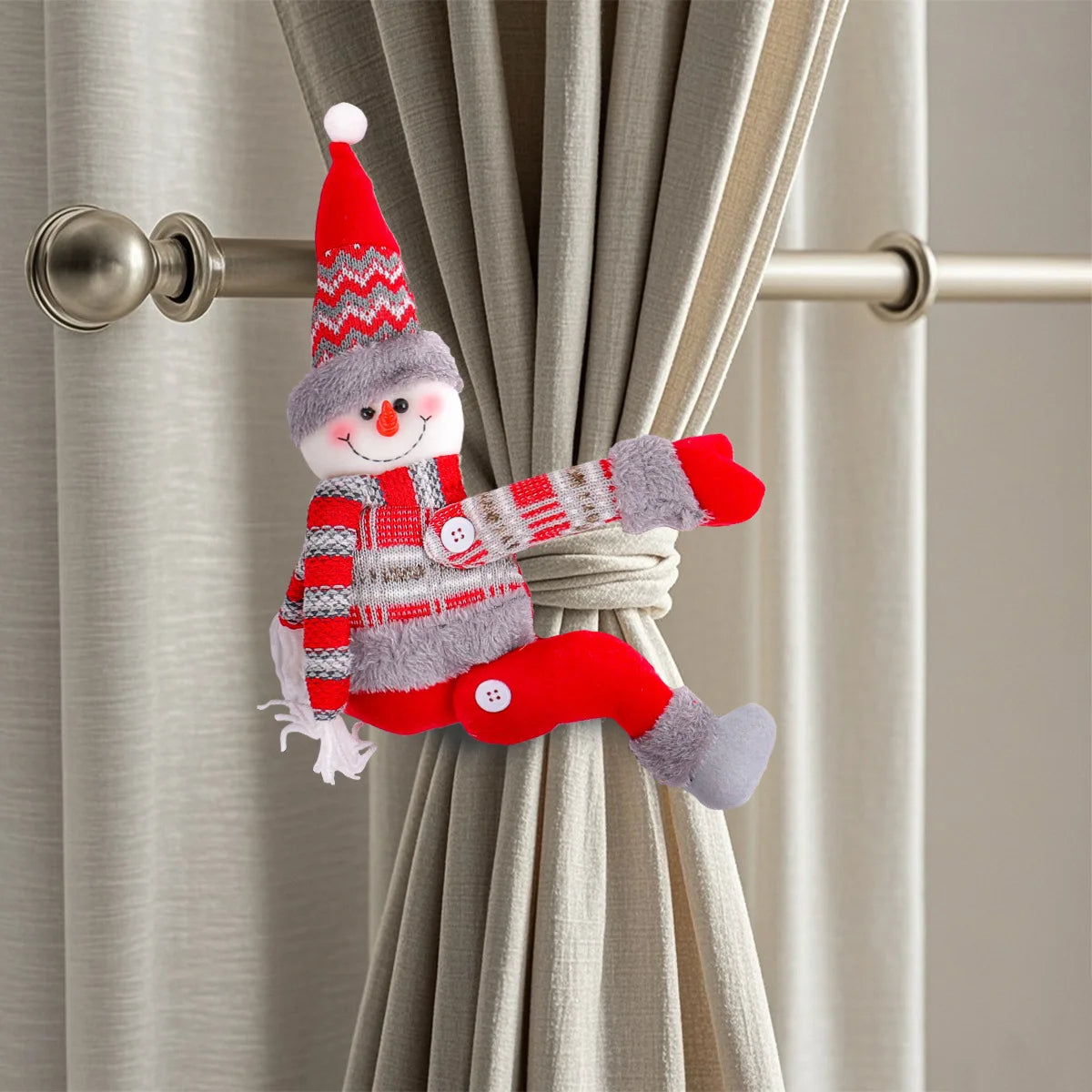Christmas Decorations Home Curtain Decoration Buckle Cartoon Doll Holding Buckle Window Decoration Decoration Christmas Gifts Oasis Select