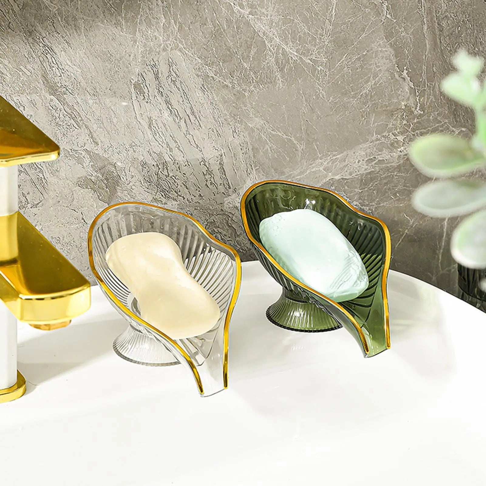 Self Draining Soap Holder Soap Box Clear Storage Tray Leaf Shape Soap Box Non-slip Laundry Soap Dish Storage Bathroom Gadgets Oasis Select