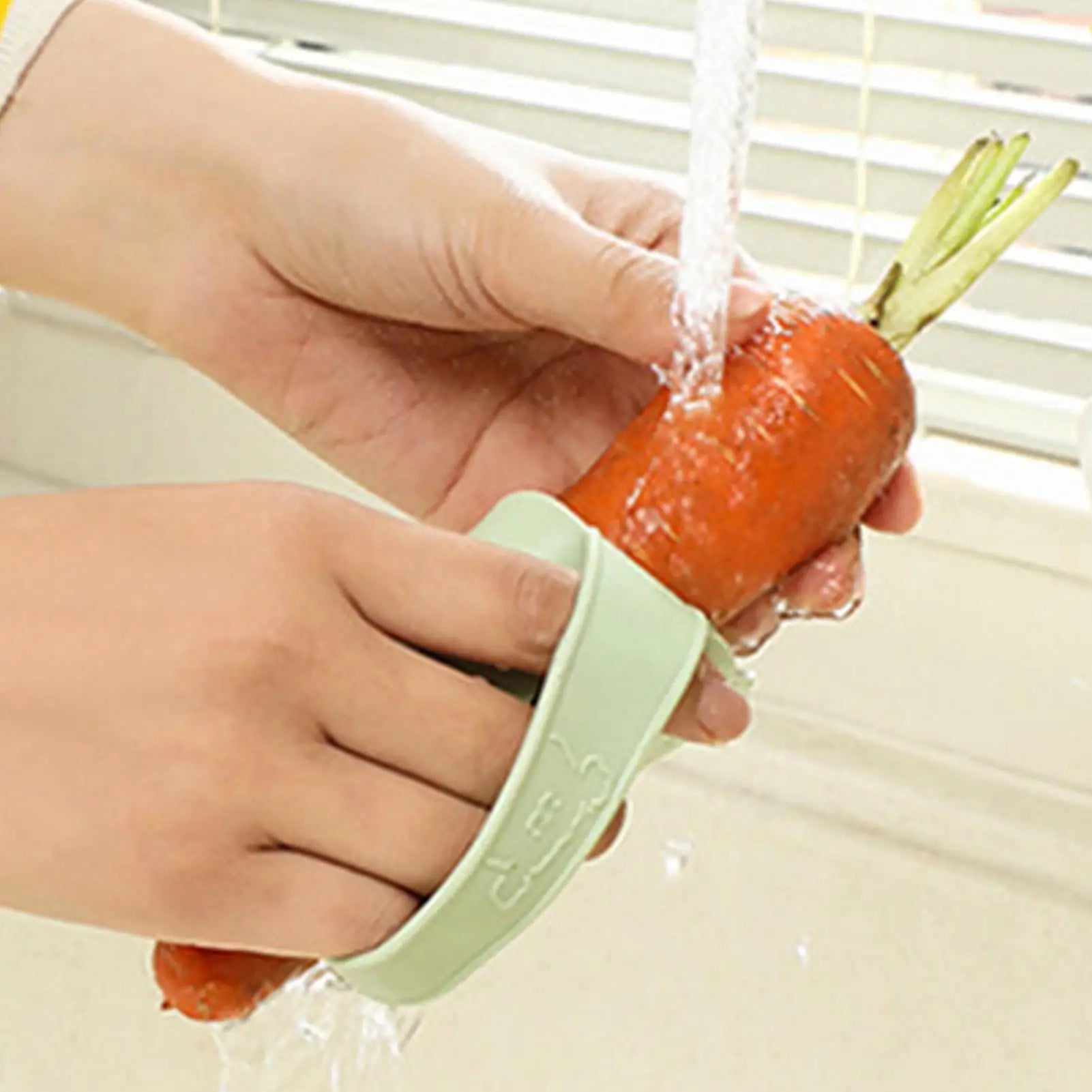 Potato Brush Scrubber Non-Slip Soft Bristles Reusable Fruit Brush Scrubber for Potatoes Carrots Corn Cucumbers Fruits Tableware Oasis Select