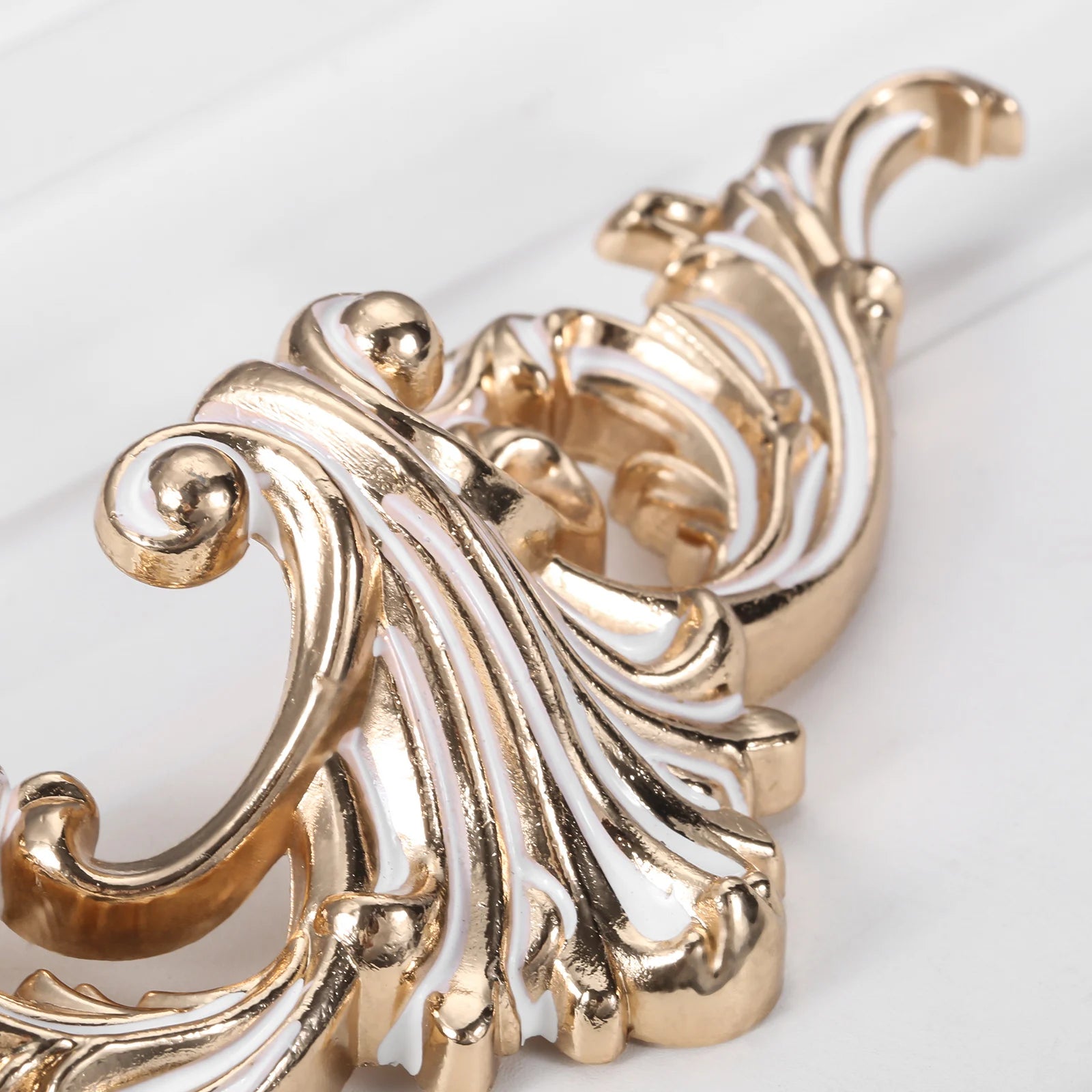 1 pc Antique White gold Classic knob Furniture Hardware Single Hole Zinc Alloy Pull handle for Kitchen Cabinets Sliding Door Oasis Select