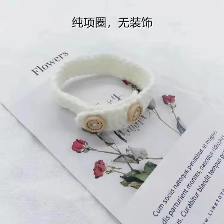 Cat Collar, Hand-crocheted Silent Bell, Pet Collar, Cute Accessories for Taking Photos with Cats and Dogs, Scarf Oasis Select White strap
