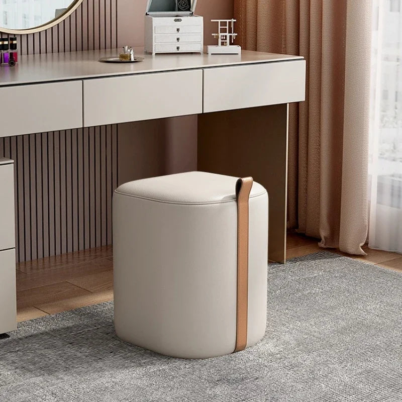 Modern bedroom makeup stool Nordic dresser stool light luxury minimalist dressing stool low stool small apartment seat pier Oasis Select