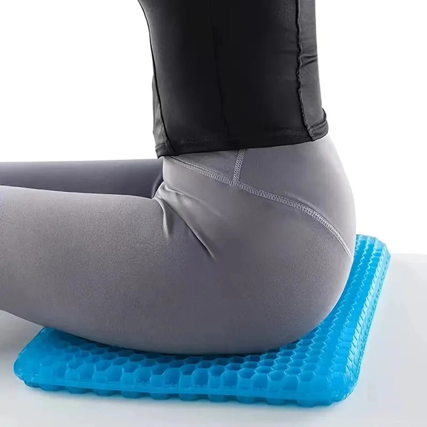 New honeycomb seat cushion, highly elastic, non-collapsible, breathable and cool, suitable for automobiles, offices outdoor use Oasis Select