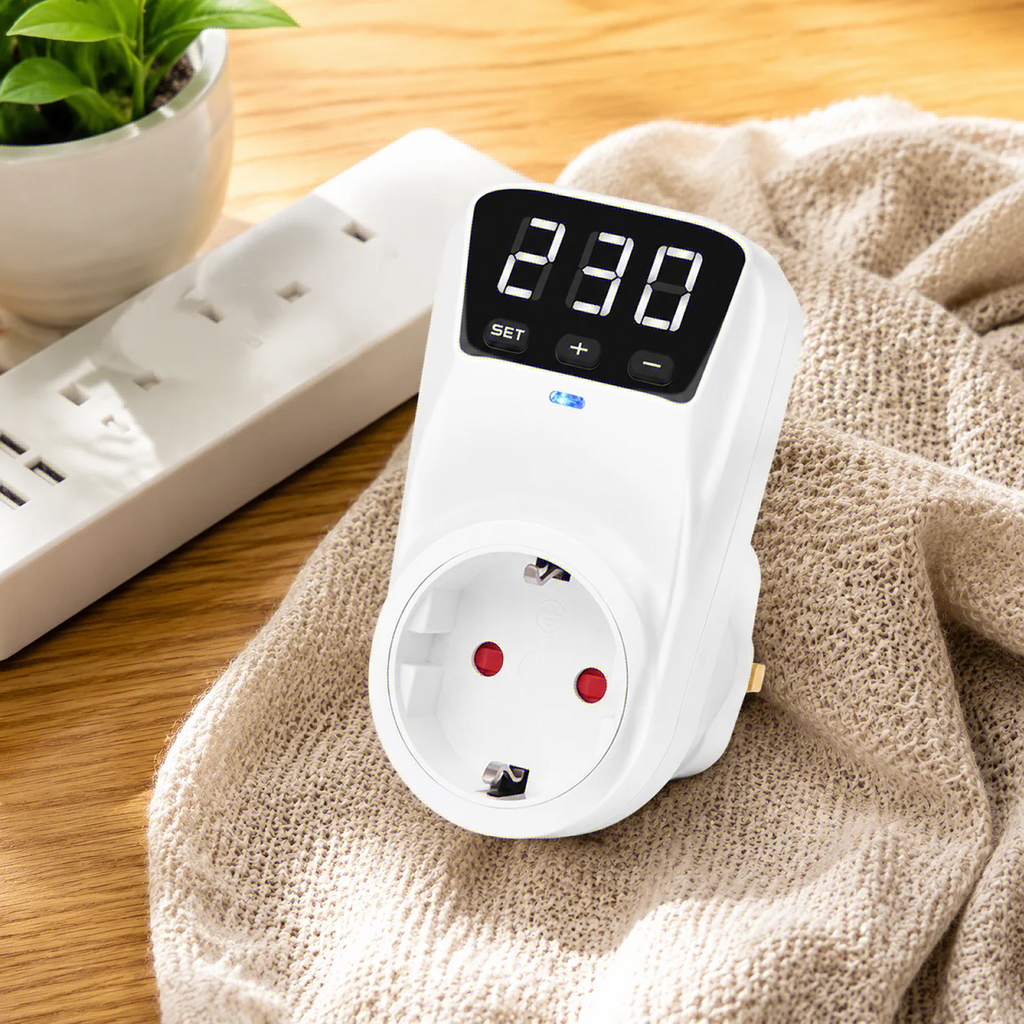 16A 230V EU Standard Automatic Adjustable Voltage Safeguard Socket with Surge Protection for Home Devices Oasis Select