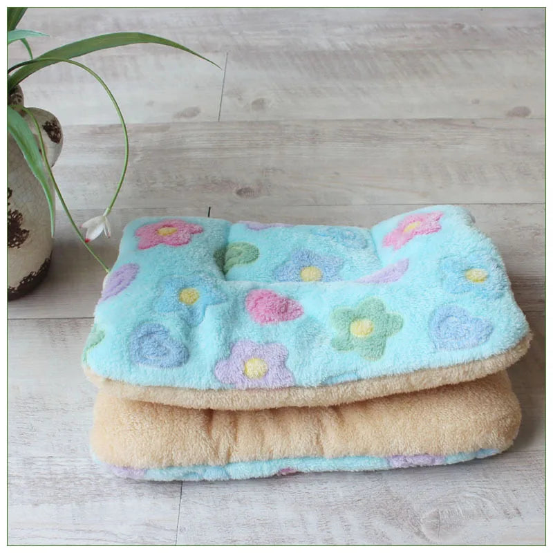 Four Seasons Autumn Winter Thickened Pet MATS Cat Dog Blankets Beds