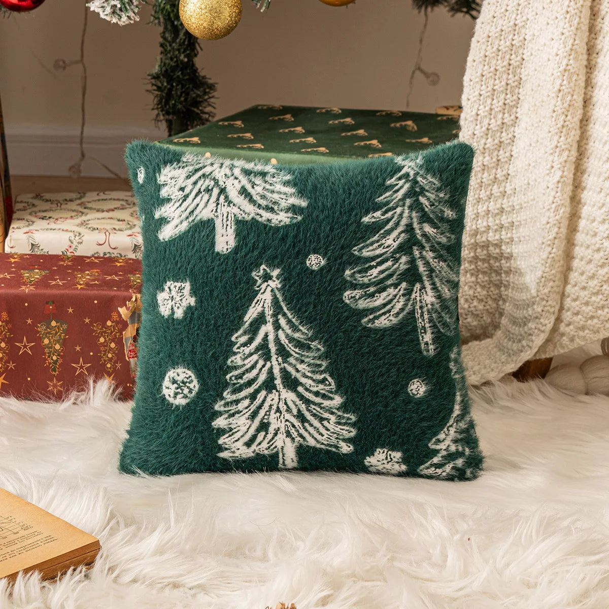 Christmas Tree Knitted Plush Pillowcase | Festive Cushion Cover