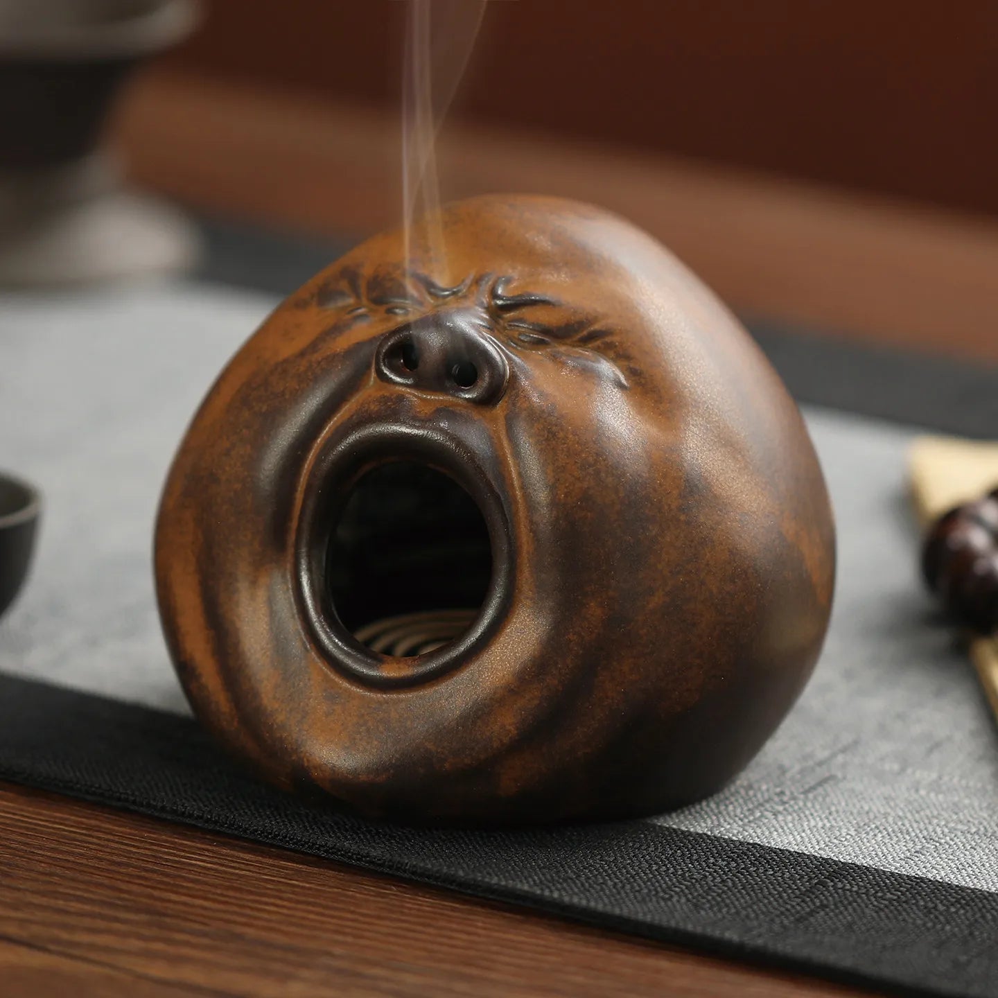 Retro Chinese Style Ceramic Incense Burner, Traditional Sandalwood Censer for Home Living Room Tea House Zen Decor Oasis Select