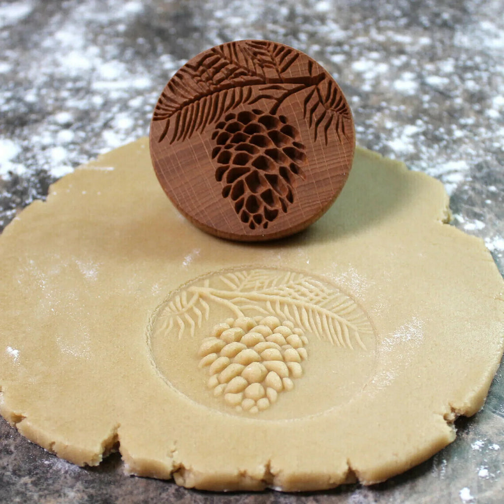 Carving Wood Kitchen Biscuit Mold Cookie Cutter Gingerbread Crisp