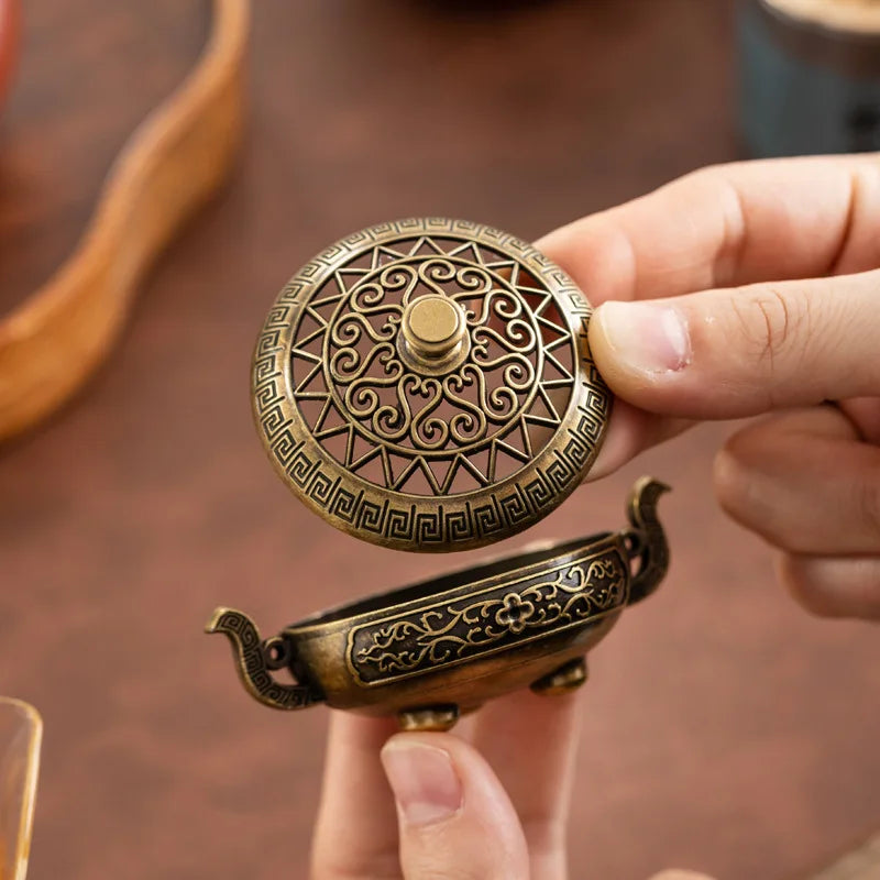 Mini incense burner Incense Burner with Hollowed Out Patterns Three Legged Stove Indoor Stove Plate Desktop Home Decoration Oasis Select