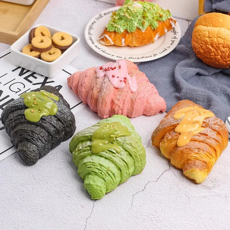 Simulated Croissant Squishy Slow Rising Toy, Scented Bread Stress Relief Model Food Prop Fidget Toy Vent and Decompress Oasis Select