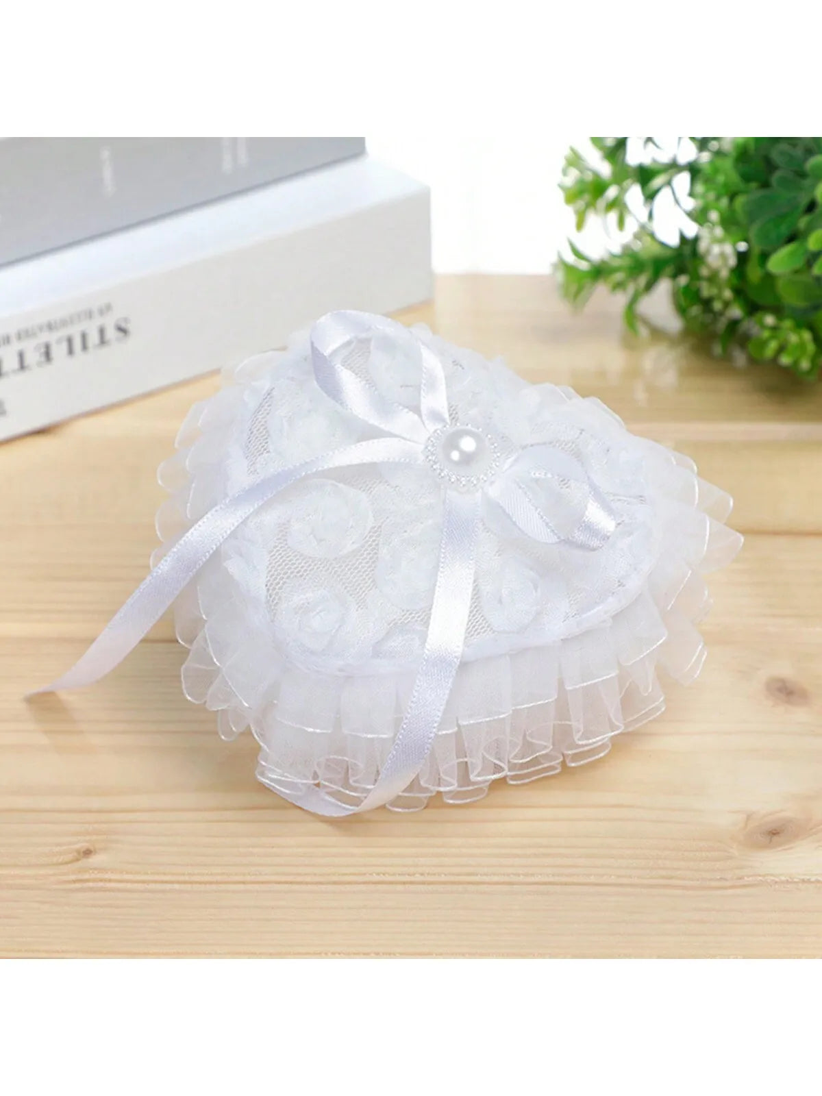 1pcs Love Heart Lace Wedding Flower Girl Clutch Ring Box Bridal Jewelry Exquisite Storage Ring Box Oasis Select huabinahudiejie