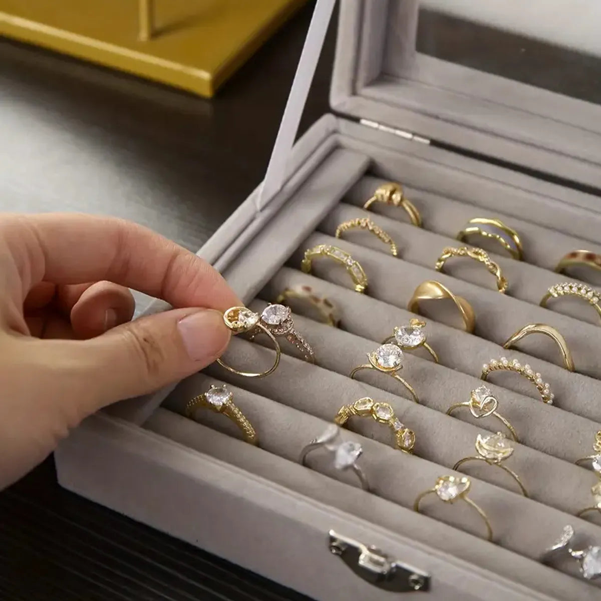 1pc,Ring storage box, soft velvet jewelry storage tray with transparent lid, earring and jewelry display box Oasis Select