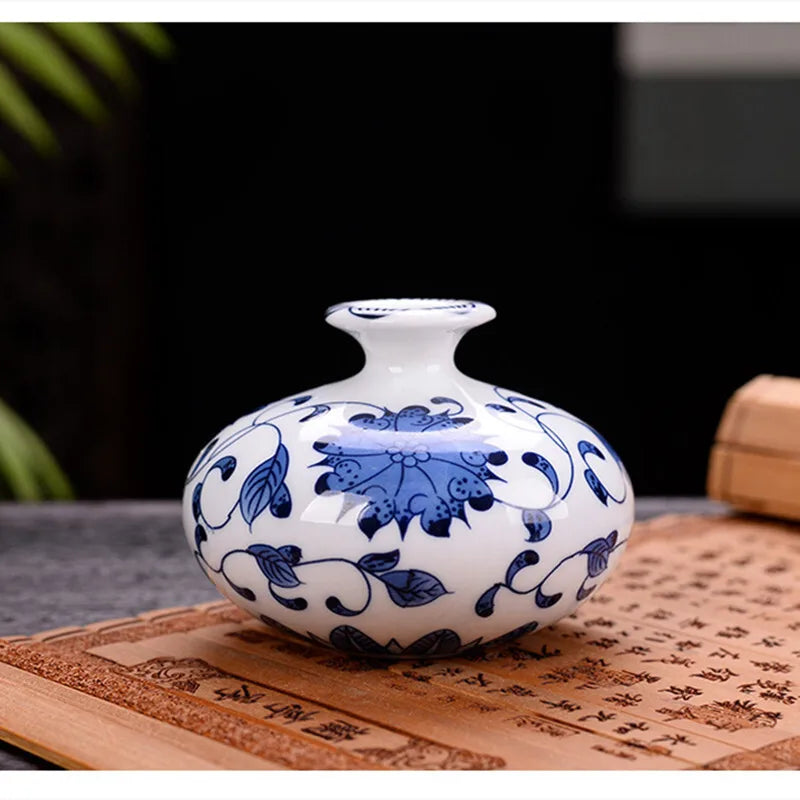 Chinese Table Top Antique Blue And White Porcelain Vase Decoration Crafts Small Ceramic Flower Arrangement Oasis Select A3