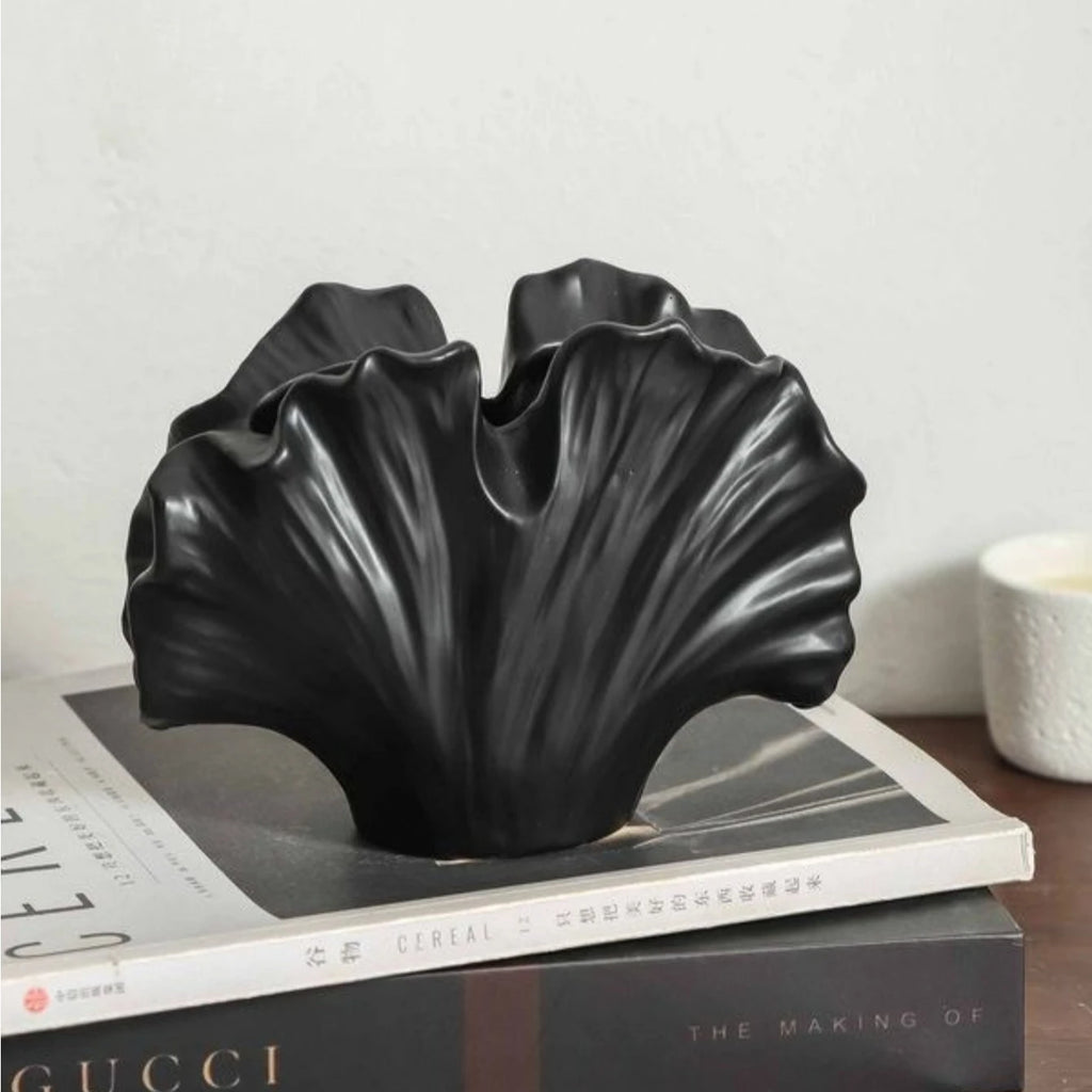 Ceramic Leaf Shaped Flower Vase Nordic Retro Homestay Living Room Vase Desktop Ornament Dry and Wet Flower Bottle Home Decor Oasis Select Black