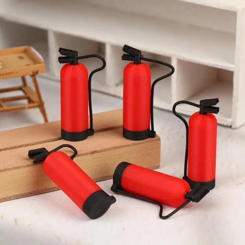 1/2/5Pcs Miniature Simulation Fire Extinguisher Ornament Dollhouse Miniature Scene Decor 1/12 Scale Dolls House Photography Prop Oasis Select