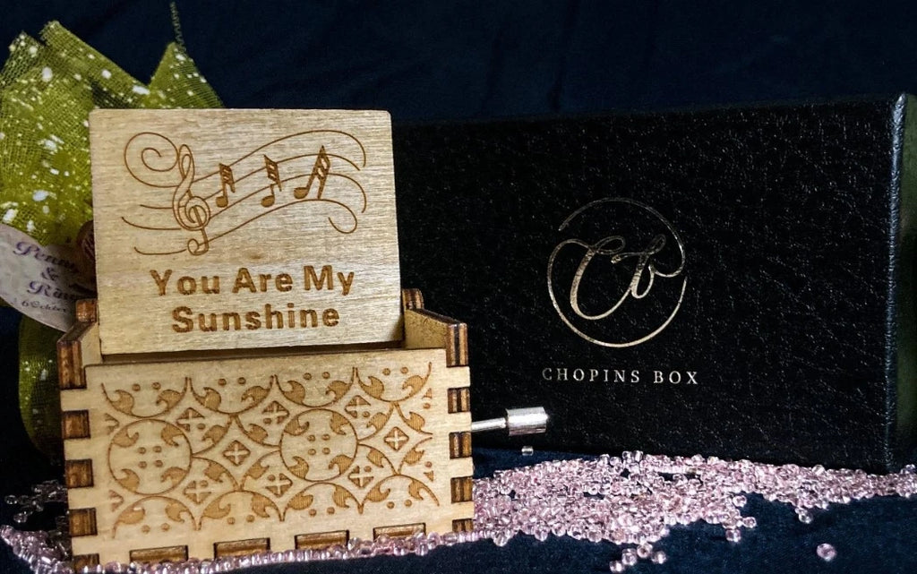 Wooden hand cranked music box, you are my sunshine music painting boutique gift, music box Oasis Select 15