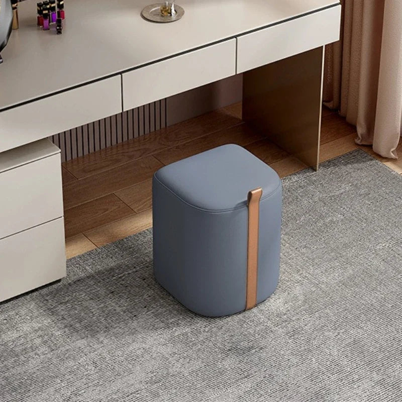 Modern bedroom makeup stool Nordic dresser stool light luxury minimalist dressing stool low stool small apartment seat pier Oasis Select