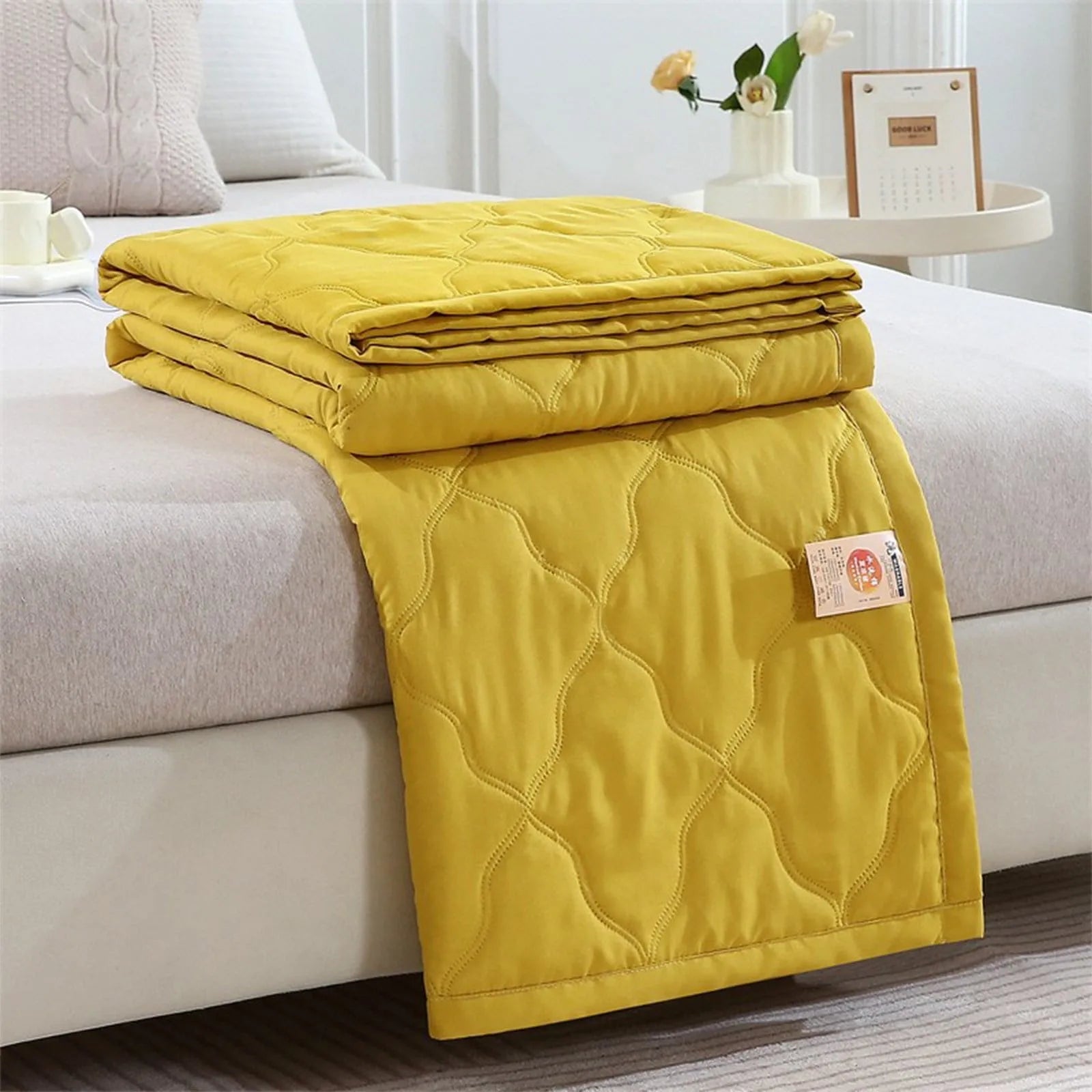 New Double Sided Cooling Blanket Cold Effect Skin-Friendly Conditioning Quilt Spring Summer Breathable Cooler Quilt Oasis Select Yellow One Size