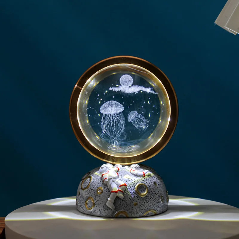 Astronaut 3d Engraved Crystal Ball, Rotatable Night Light, Creative Astronaut Office Desk Ornament, Festival Gift Oasis Select jellyfish 10x6.5x6.5cm USB