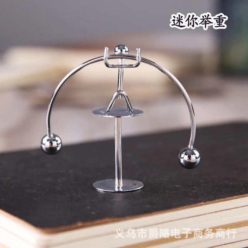 Mini Ironwork Balance Ironman, Stress-relieving Figurine, Untoppling Doll, Sports Metal Handicraft, Small Gift Oasis Select Weightlifting 2PCS