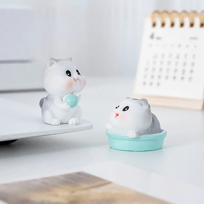 Naughty Resin Small Cat Figurine Mini Cartoon Kitten Ornaments 3D Cat Desktop Decoration Creative Car Mounted Figurines Oasis Select