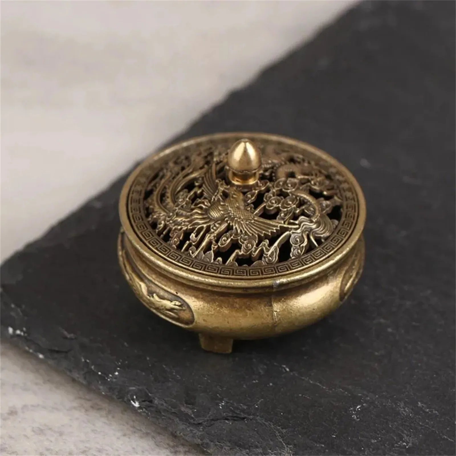 Antique Brass Hollow Dragon Phoenix Incense Burner Incense Mini Ornaments for Home Chinese Ancient Tea Desk Decor Indoor Perfume Oasis Select