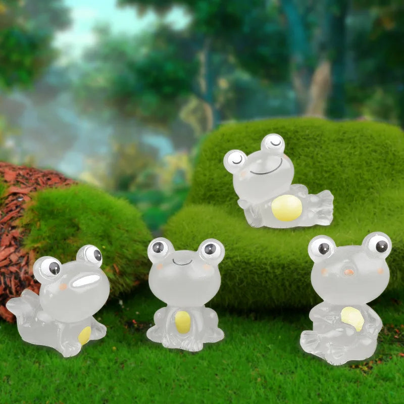 1Pc Mini Fluorescent Little Frog Ornament Miniature Figures Tiny Frog Resin Handicraft Micro Dollhouse Decoration Oasis Select