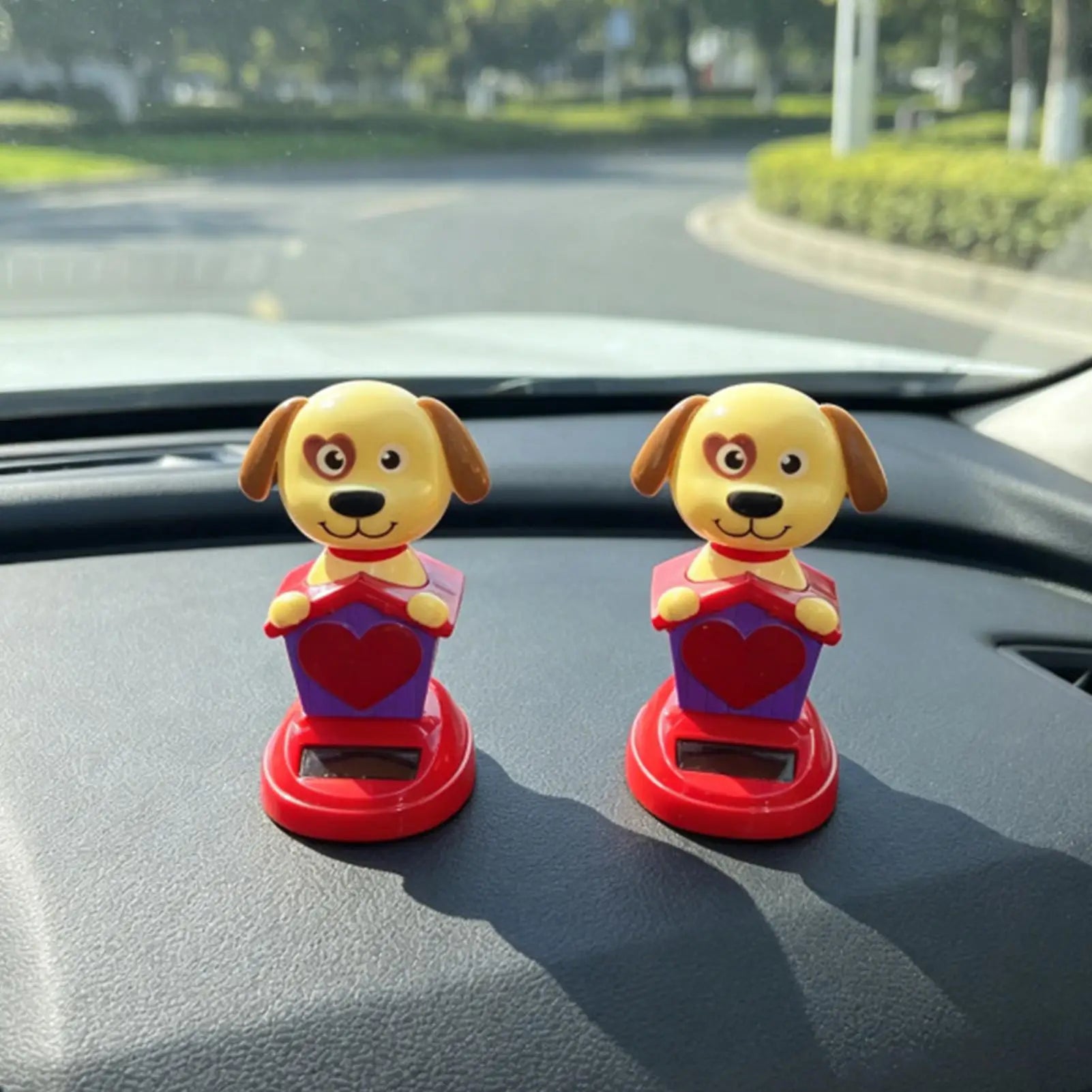 Solar Dashboard Doll Cute Dog Swinging Animated Dancer Toy Solar Dashboard Doll Car Decorative Swing Toys for Car Ornament Oasis Select