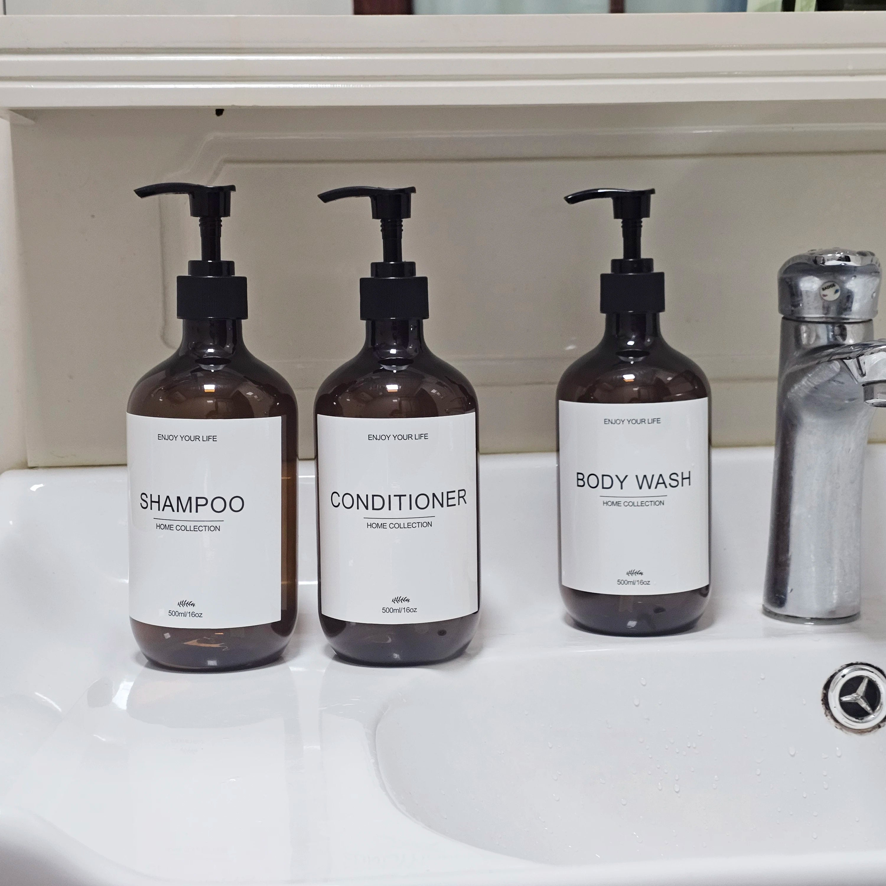 500ml Refillable Shampoo & Body Wash Pump Dispenser Bottle Soap Dispenser Bottle Oasis Select