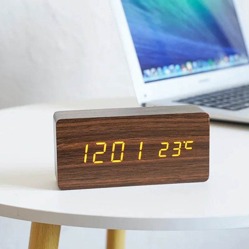 Wood-grain Electronic Desktop Clock Alarm Clock Living Room Retro Digital Log Smart Desk Clock Oasis Select