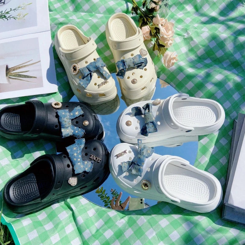 Fashionable shoe accessory set, with a shoe chain clasp, removable, suitable for sandals and flip-flops. Oasis Select