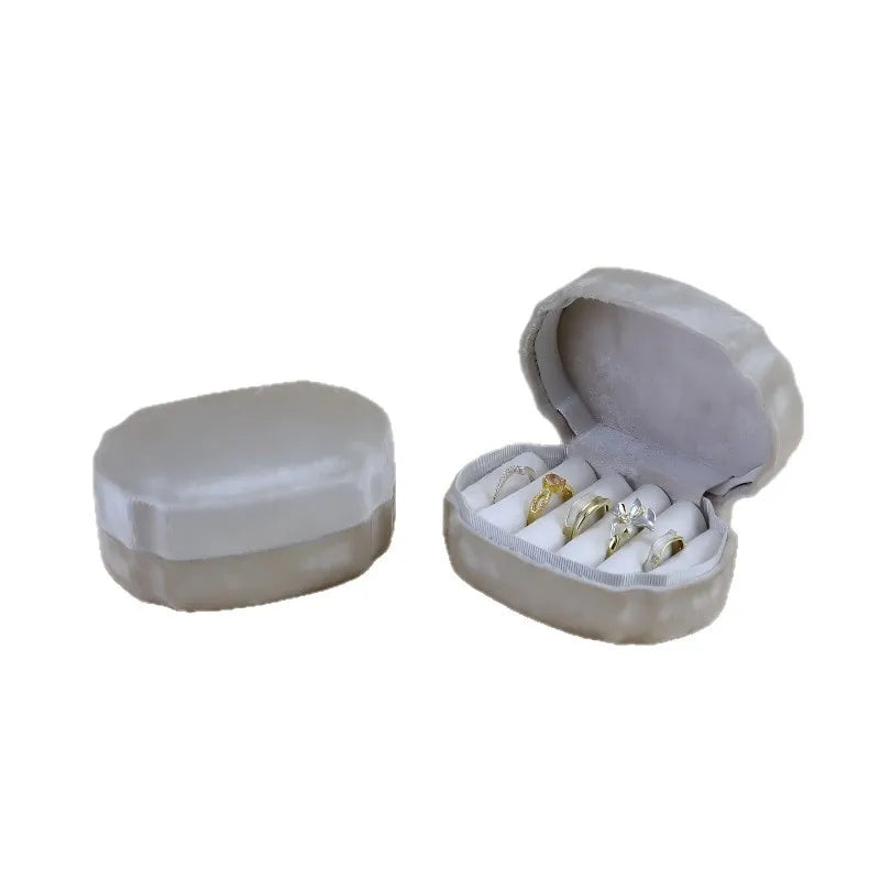 Mini Velvet Ring Box – Multi-Slot Jewelry Organizer for Travel